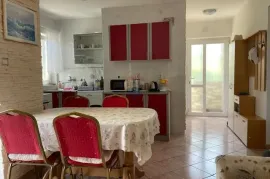 Krk,Pinezići,samostojeća kuća 110 m2,visoko prizemlje, Krk, Casa