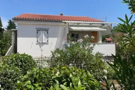 Krk,Pinezići,samostojeća kuća 110 m2,visoko prizemlje, Krk, House