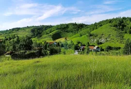 Ogulin , Modruš - Građevinsko - poljoprivredni teren sa ruševinom, Josipdol, أرض