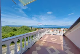 OTOK KRK-MALINSKA apartman sa panoramskim pogledom, Malinska-Dubašnica, Kвартира