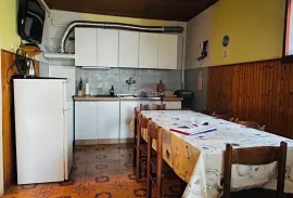 Zagreb, Dubrava - Trnava smještaj za 10-12 osoba, Haus