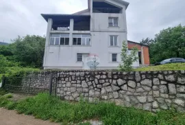 OPATIJA,BREGI- kuća 395.45 m2 na parceli 860 m2 sa pogledom na more, Matulji, Σπίτι