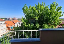 Maksimir, Jordanovac - 42m2, odlična lokacija, 2 balkona, Zagreb, Appartamento