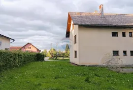 Karlovačka županija, Josipdol - Kuća sa okućnicom, Josipdol, Haus