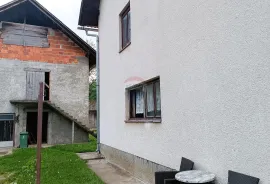 Karlovačka županija, Josipdol - Kuća sa okućnicom, Josipdol, Haus