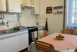 Zagreb, Donji grad - četverosoban stan 120 m2, parkirno mjesto, Zagreb, Wohnung