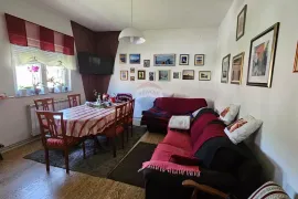 Obiteljska Kuća, Vrapče 460 m2 s prekrasnim parkom, Zagreb, House