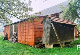 Karlovačka županija , Plaški - Kuća sa okućnicom, Plaški, Casa