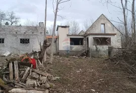 Karlovačka županija,Janja Gora - Kuća, dvor, gospodarske zgrade i zemljište 85 528 m2, Plaški, بيت