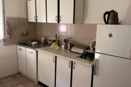 PRODAJE SE DVOJNA KUĆA U SABUNIKAMA SA 3 APARTMANA, Privlaka, Haus