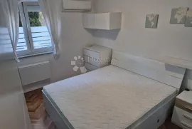 Ekskluzivno / Lijepo uređen jednosoban stan s lođom - odmah useljiv, Rijeka, Appartment