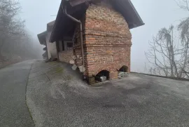 KUĆA ZA ODMOR IZMEĐU KRAPINSKIH I TUHELJSKIH TOPLICA, Krapinske Toplice, Casa