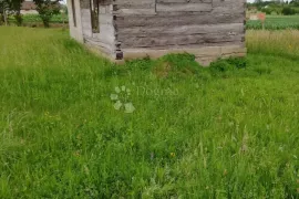 Kućica na parceli 2500 kvadrata, Lekenik, Casa