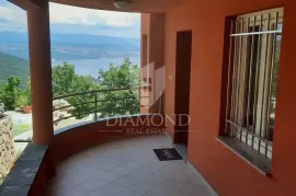 Ičići, stan na prvom katu sa prekrasnim pogledom na more, Opatija - Okolica, Appartement