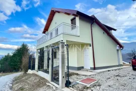 Kuća na dva sprata 90m2, Hadžići, Hadžići, Famiglia