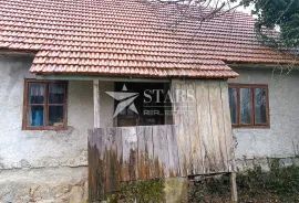 Ogulin - Starije imanje za adaptaciju, Ogulin, House