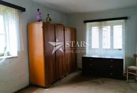 Ogulin - Starije imanje za adaptaciju, Ogulin, House