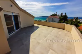 Penthouse apartman, s pogledom na more, Kaštela, Διαμέρισμα