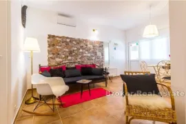 Apartmanska kuća s pogledom na more, Kaštela, Casa