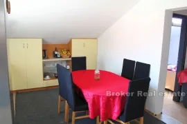 Trosoban stan, Kaštela, Appartment