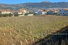 Građevino zemljište Kaštela, Kaštela, Terrain