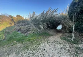 Građevinsko zemljište u prvom redu do mora, Kaštela, Terrain