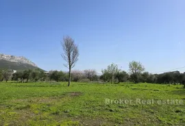 Zemljište na mirnoj lokaciji, Kaštela, Land