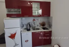 Građevinsko zemljište s tri apartmana prvi red do mora, Kaštela, Wohnung