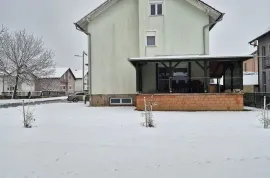 Vukovar, uređenja obiteljska kuća, 250 m2, prodaja, Vukovar, Дом