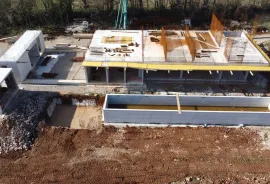 Jedinstvena vila, Buzet, 4S+DB, 330 m2 s bazenom, Buzet, Σπίτι