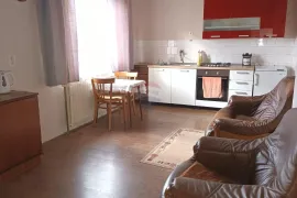 Gorski kotar, Skrad - useljiva kuća, 170 m2, Skrad, Famiglia