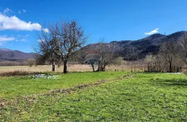 Gorski Kotar, Lič - samostojeća autohtona kuća sa okućnicom 722 m2, Fužine, Casa