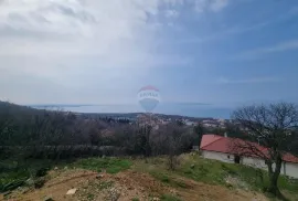 RIJEKA,KOSTRENA- kuća 4S+DB sa bazenom i panormskim pogledom na more, Kostrena, Kuća