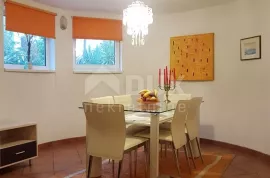 ZADAR, BORIK - Mediteranska vila u elitnom dijelu Zadra, Zadar, Ev