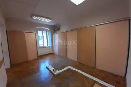 RIJEKA - DOLAC, centar, najam-poslovni prostor 63m2, Rijeka, Propriété commerciale