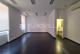 Strogi centar, pješačka zona, adaptirani ulični lokal / poslovni prostor 80 m2, Zagreb, Εμπορικά ακίνητα