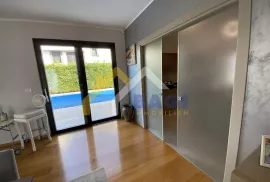 FAŽANA - ekskluzivna villa 80m od plaže!, Fažana, Casa