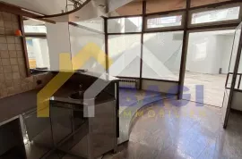 Poslovni prostor, 31m2, atraktivna lokacija, sa terasom, okretište tramvaja, Zagreb, Commercial property