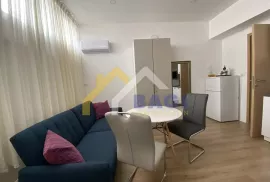 Prilika za investiciju - 12 apartmana u centru grada!, Pula, Propriedade comercial