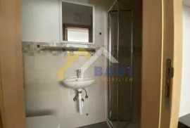 Prilika za investiciju - 12 apartmana u centru grada!, Pula, Εμπορικά ακίνητα