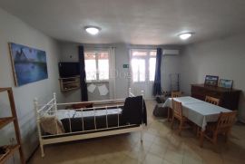 Apartmanska Vila sa pogledom na more, Ližnjan, Σπίτι