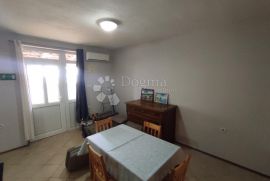 Apartmanska Vila sa pogledom na more, Ližnjan, Σπίτι