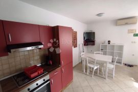 Apartmanska Vila sa pogledom na more, Ližnjan, Σπίτι