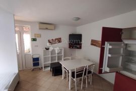 Apartmanska Vila sa pogledom na more, Ližnjan, Σπίτι