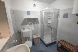 Apartmanska Vila sa pogledom na more, Ližnjan, Σπίτι