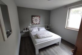 Apartmanska Vila sa pogledom na more, Ližnjan, Σπίτι