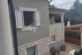 Apartmanska Vila sa pogledom na more, Ližnjan, Σπίτι