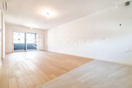 Zagreb, Heinzelova, poslovno/stambeni prostor NKP 127 m2, Zagreb, Flat