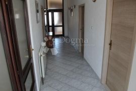 Makarska - stan 120m2 + apartman i garaža, Makarska, Daire