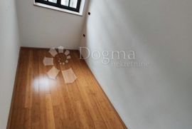 ŠIBENIK- DVOETAŽNI STAN U CENTRU GRADA SAMO KOD NAS!, Šibenik, Appartment